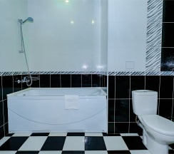 Люкс двухкомнатный с балконом в Avangard Hotel
