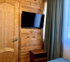 Номер комфорт с 1 двуспальной кроватью №2 в Душа гор