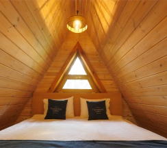 Глэмпинг: Экодом с террасой в лесной зоне в Пасторское озеро