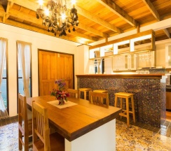 Семейный коттедж с 2 комнатами с балконом в Kata Tranquil Villa