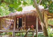 Бунгало с видом на сад в Castaway Resort Koh Lipe