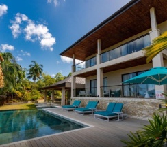 Вилла с бассейном с 4 комнатами в Valmer Resort