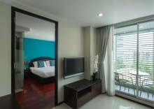 Люкс с 2 комнатами в Silom Lofts Hotel