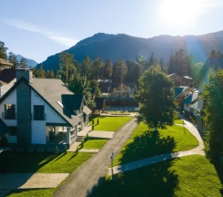 Коттедж "СЕМЕЙНЫЙ"  с кухней и камином № 6 в Орлиное гнездо