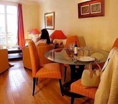 Четырёхместный номер Standard в Hôtel Suites Unic Renoir Saint Germain