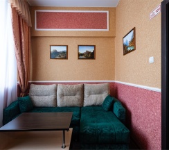 5 Люкс (двухместный номер),с двухспальной кроватью и  диваном. в Аппартамент