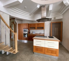 Коттедж VIP в Крестовая падь