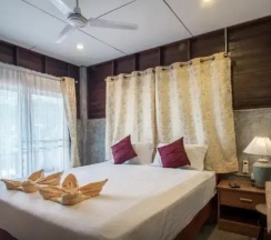 Двухместное бунгало Deluxe двуспальная кровать в Kanya Cozy Bungalows Kata Beach