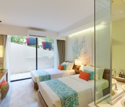 Четырёхместный номер Superior с балконом в Bandara Beach Resort, Phuket