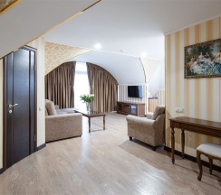 Люкс с видом на море в Golden House