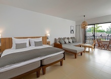 Семейный люкс с 2 комнатами в Sunwing Kamala Beach