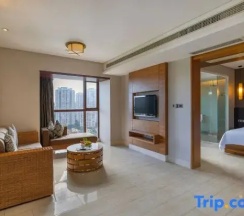 Люкс Deluxe с видом на реку в Sanya Phoenix Waterside Gloria Resort