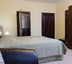 Номер Superior в Топаз