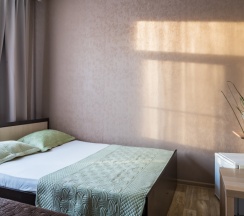 Твин в Room room