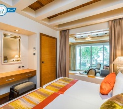 Семейный люкс с 2 комнатами в Royal Cliff Beach Terrace Hotel Pattaya