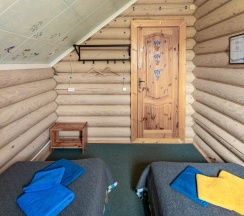 Шестиместный коттедж в Ласточкин дом