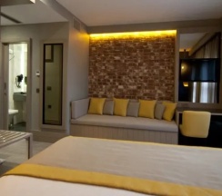 Четырёхместный люкс семейный (пристройка) в Seraglio Hotel & Suites