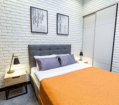 Небольшой двухместный номер с зенитным окном в Key hotel