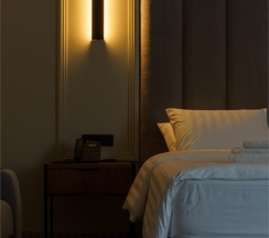 Люкс с балконом в The Rison Hotel