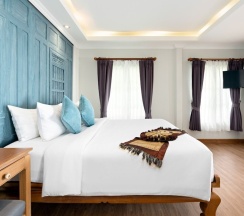 Бунгало Deluxe с балконом в Курортный отель The Fair House Beach Resort & Hotel