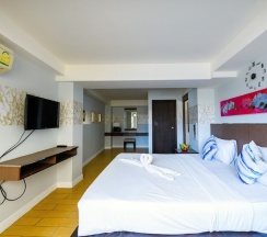 Люкс Deluxe с видом на город в Scandia beach hotel