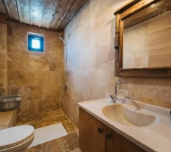 Двухместный люкс двуспальная кровать в La Casa Cave