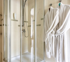 Люкс в Голден отель