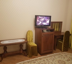 Номер полулюкс с 2 односпальными кроватями в Нальчик Холл