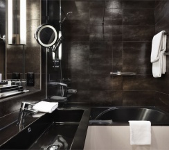 Люкс с видом на город в Radisson Соня