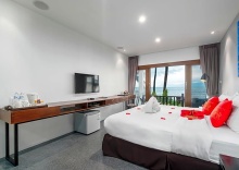 Двухместный номер Superior beachfront двуспальная кровать в Baan Bophut Beach Hotel Samui