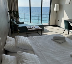 Номер Комфорт с балконом и с видом на море в Prince hotel Gagra