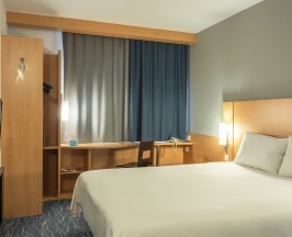 Номер Superior - с одной большой кроватью в Ибис Самара