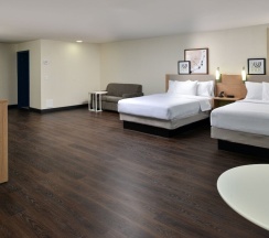 Четырёхместный номер Standard в Spark by Hilton Dallas Market Center