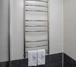 Люкс 2-х комнатный 2-х местный с большой кроватью в Жемчуг