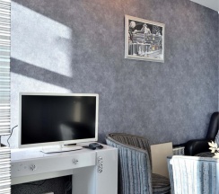 №3. Семейный номер с двуспальной кроватью, диваном и видом на Байкал в Прибой