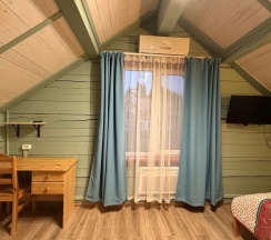 Коттедж Малый Дом в Времена Года