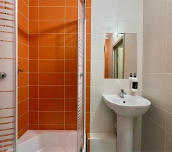 Апартаменты в ЖК "START"  (спальные места 2+2), (Метро Парнас, 15 минут пешком) в Rauktis apartments