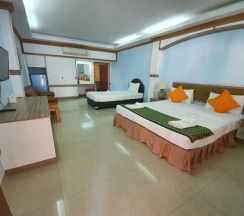 Трёхместный семейный номер Standard в Ampan Resort