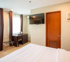 Двухместный номер Standard двуспальная кровать в Capital O 461 Asrodel Hotel