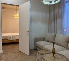 Просторная студия 43 м² с этническими акцентами и видом на море. в Как Дома 05