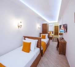 Трёхместный номер Superior в Infinity City Hotel