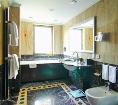 Двухместный люкс Orion с видом на город (двуспальная кровать) в Orion Hotel
