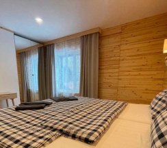 Шале Premium с 2 комнатами с красивым видом из окна в Аврора Country House