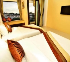 Двухместный номер Deluxe с балконом двуспальная кровать в The BluEco Hotel