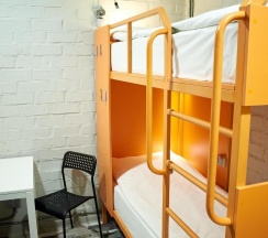 Кровать в общем номере в City