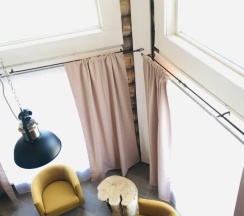 Коттедж с 2 комнатами с красивым видом из окна в Ригола