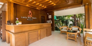 пляж Клонг Кхонг: Курортный отель Lanta Nice Beach Resort