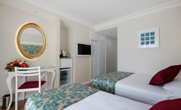 Трёхместный номер Standard в Alaiye Kleopatra Hotel