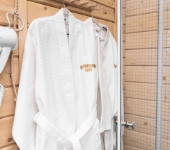 Двухместный коттедж с красивым видом из окна двуспальная кровать в Пятницкий плёс