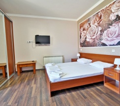 Четырёхместный номер с видом на море и дендрарий в Delsochi